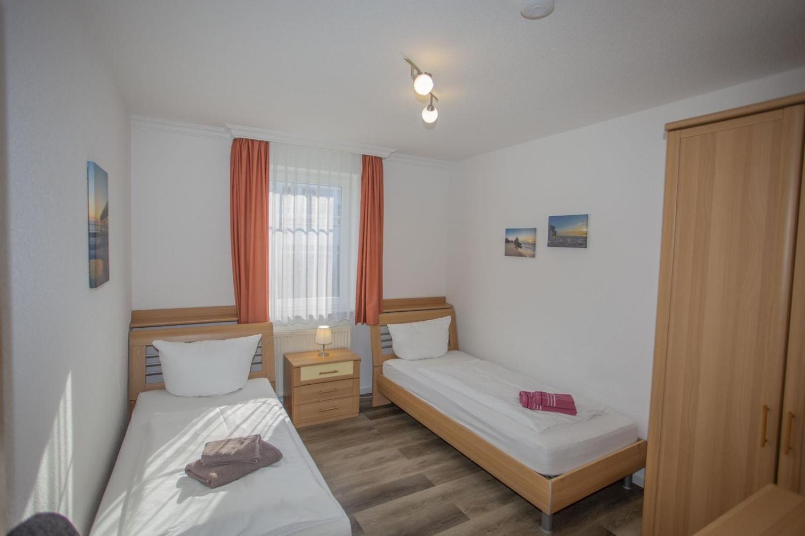 Ferienhaus Zum Suedstrand ゼリン エクステリア 写真